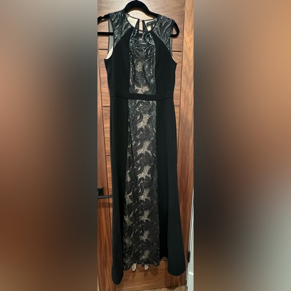 BCBG evening gown with lace and sequin inset. Size 8 - Picture 3 of 3